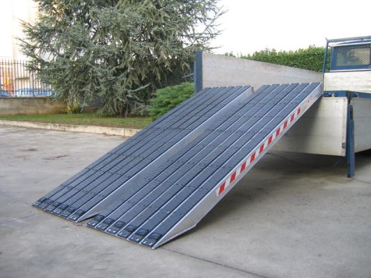Paire de rampes acier avec revêtement caoutchouc posées