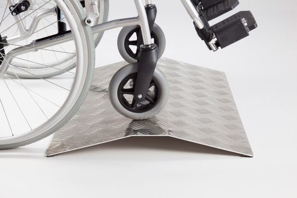 Fauteuil roulant sur rampe en aluminium