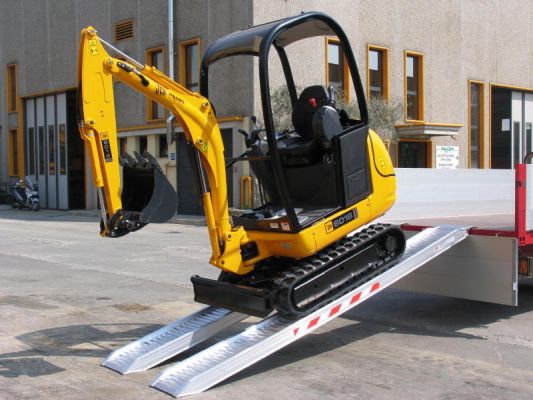 Mini digger aluminium channel ramps 