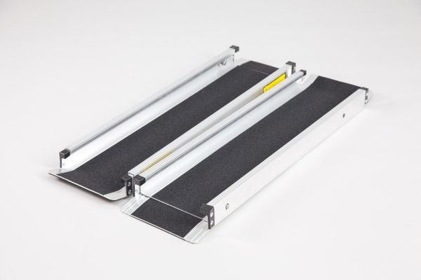 Rampe téléscopique d'accès