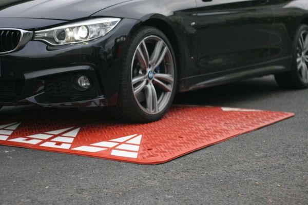 Nos coussins de vitesse en caoutchouc rouge