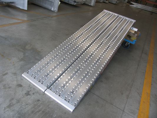 Rampes de chargement a surface fraisée