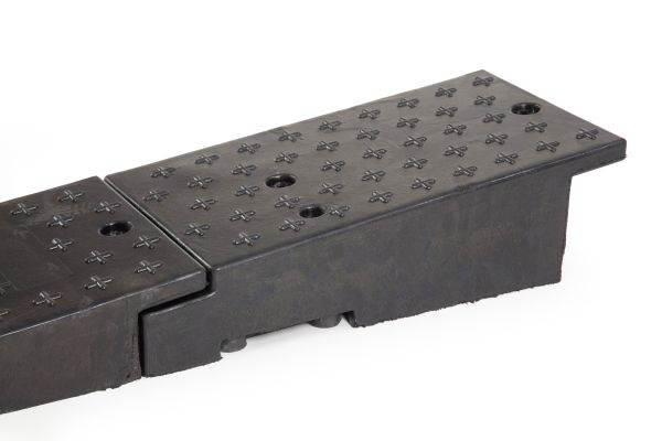 Rampes de Seuil en Caoutchouc pour Conteneur (1250x2200x10000kg)
