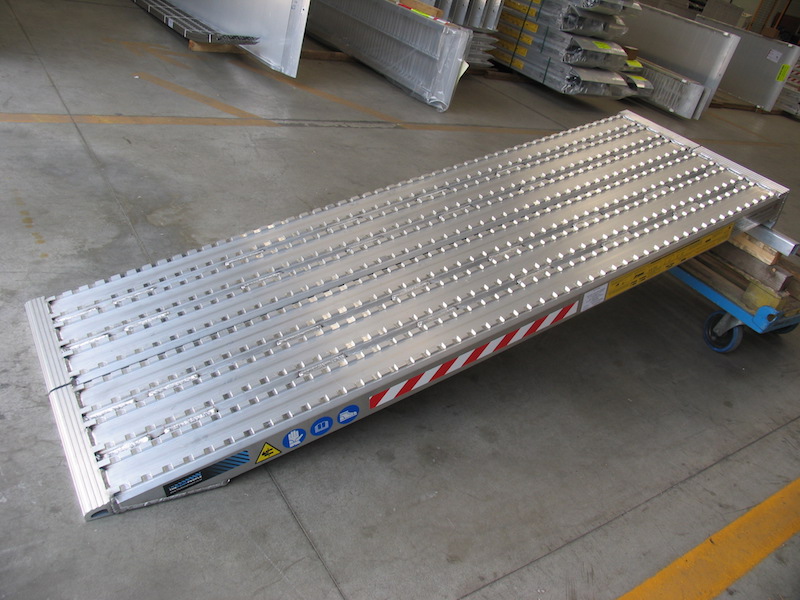 Milled Ramps for Steel Tracks