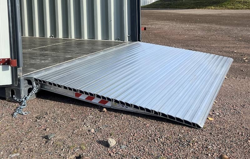 Rampe en aluminium au sol pour conteneurs 